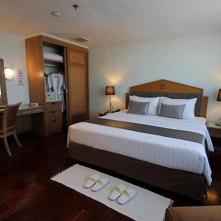 Grand Tower Inn Rama 6 Bangkok Exteriör bild