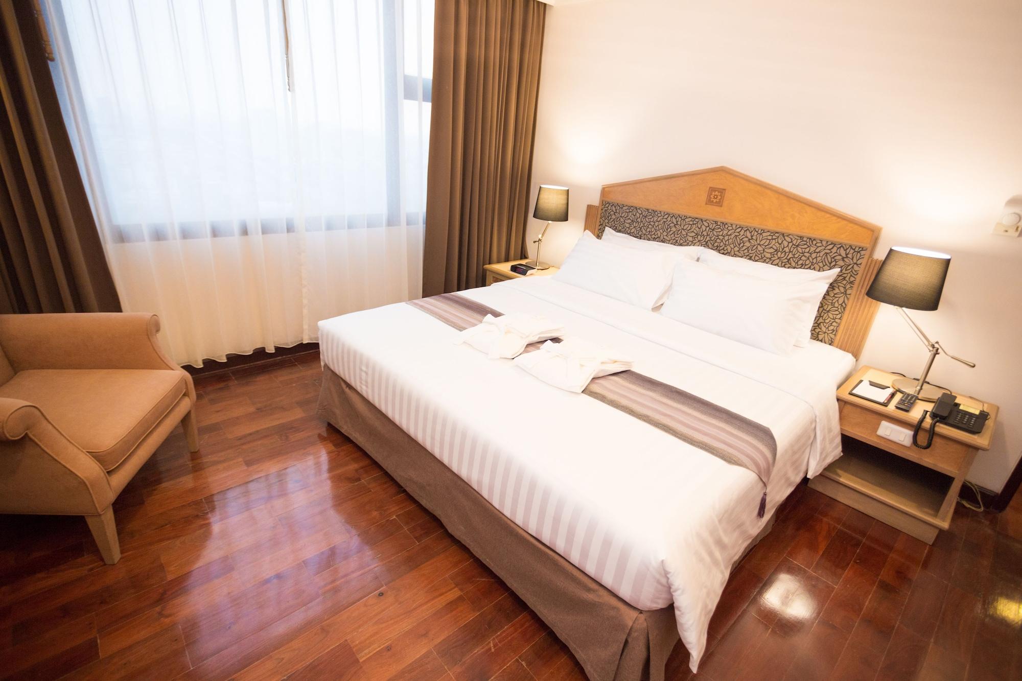 Grand Tower Inn Rama 6 Bangkok Exteriör bild