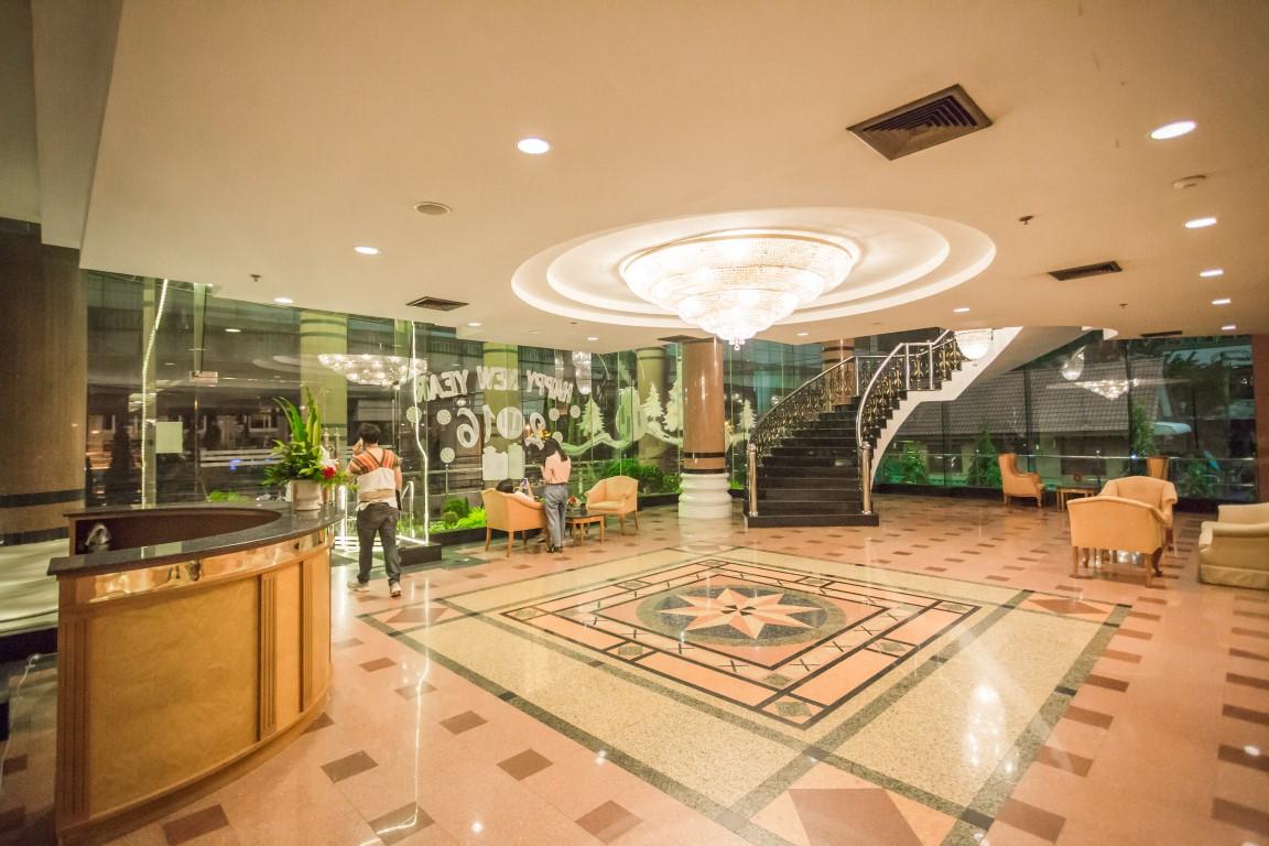 Grand Tower Inn Rama 6 Bangkok Exteriör bild