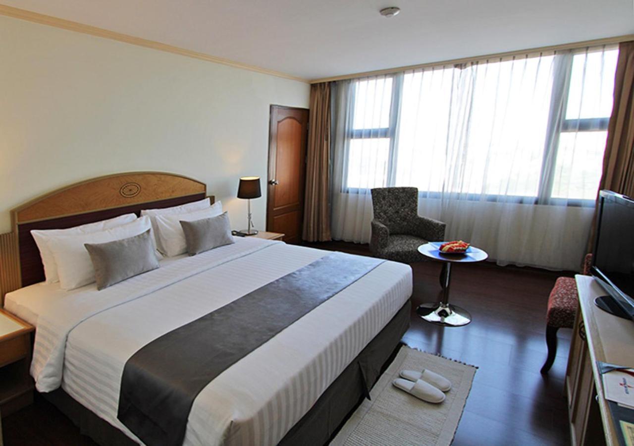 Grand Tower Inn Rama 6 Bangkok Exteriör bild